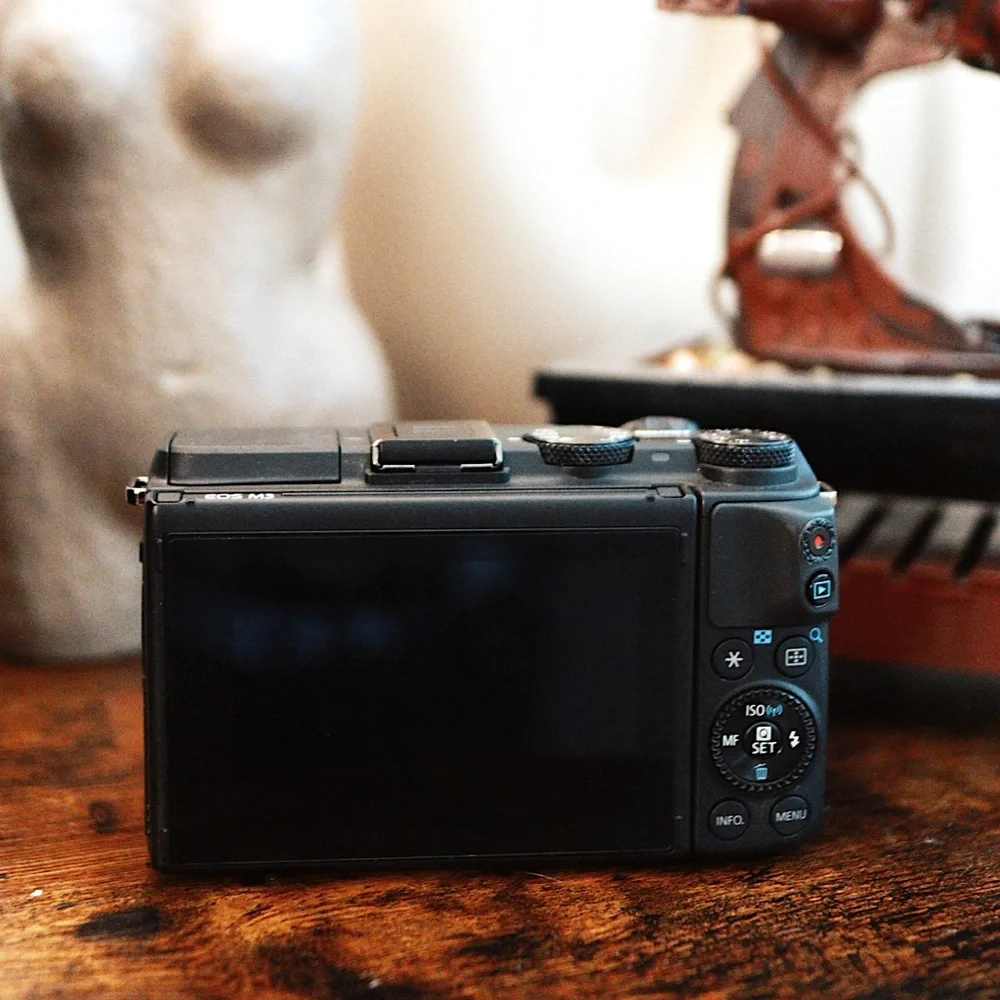 CANON M3 MINT CONDITION (BODY ONLY)